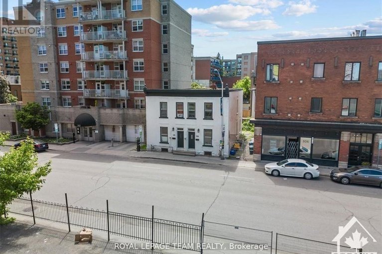 29100389/308-cumberland-street/lower-townbyward-market/ottawa/ontario/K1N7H9_1