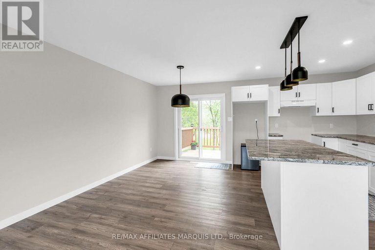 28797294/18222-patrick-street/south-glengarry-charlottenburgh-twp/south-glengarry/ontario/K0C2J0_15