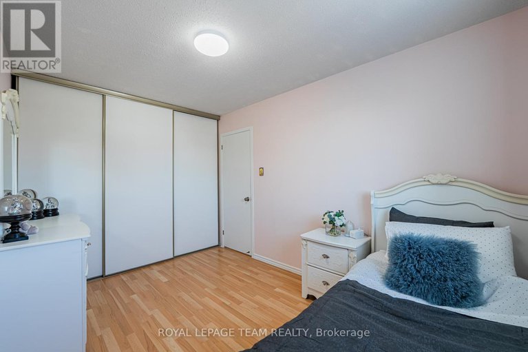 29296778/67-1347-perez-crescent/carson-grove/ottawa/ontario/K1J8T9_30