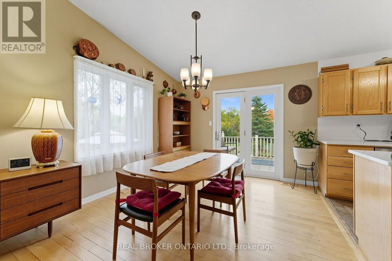 29420694/18-smith-road/north-grenville-twp-kemptville-south/north-grenville/ontario/K0G1T0_13