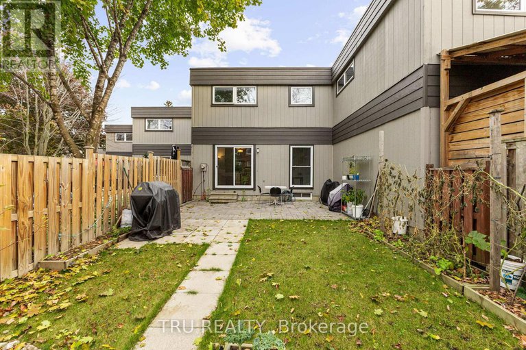 29068973/37-24-compata-way/blackburn-hamlet-south/ottawa/ontario/K1B4W9_36