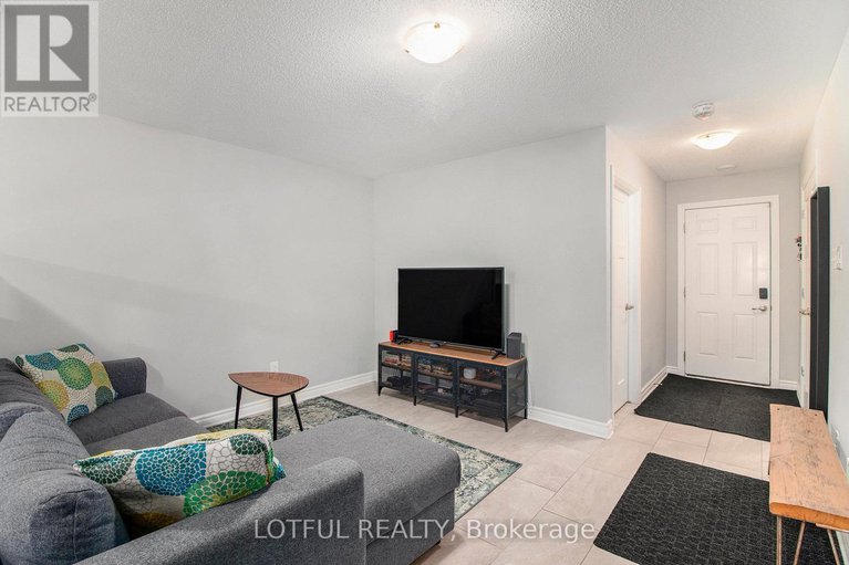 28406449/122-matador-private/carson-meadows/ottawa/ontario/K1K2V7_5