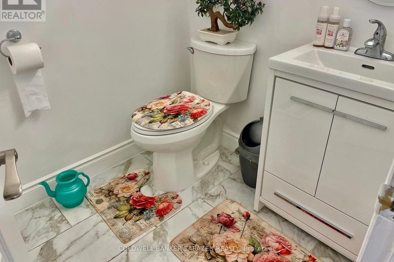 28921188/15-sturbridge-private/hunt-club-parkgreenboro/ottawa/ontario/K1T3J6_8