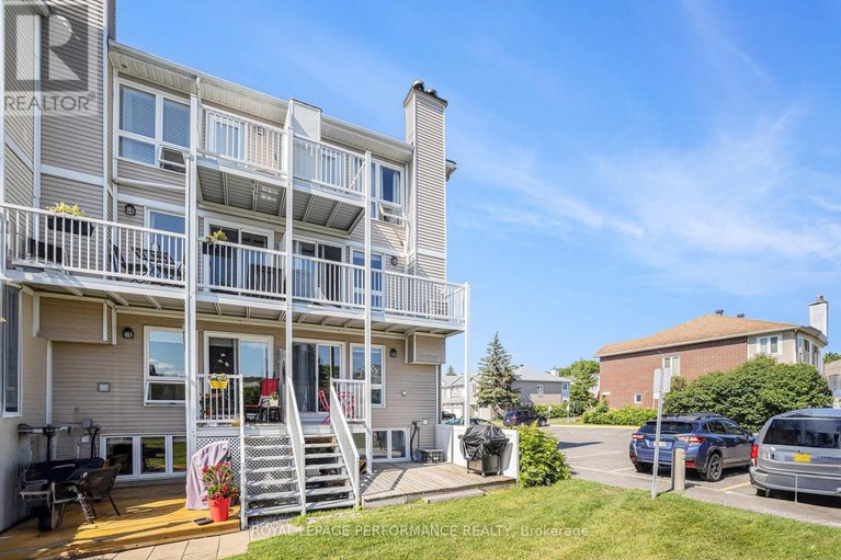 28573942/6074-red-willow-drive/chapel-hill/ottawa/ontario/K1C7J5_27