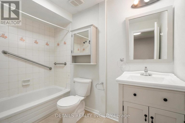 28909918/9-144-valley-stream-unit-d-drive/leslie-park/ottawa/ontario/K2H9C6_13