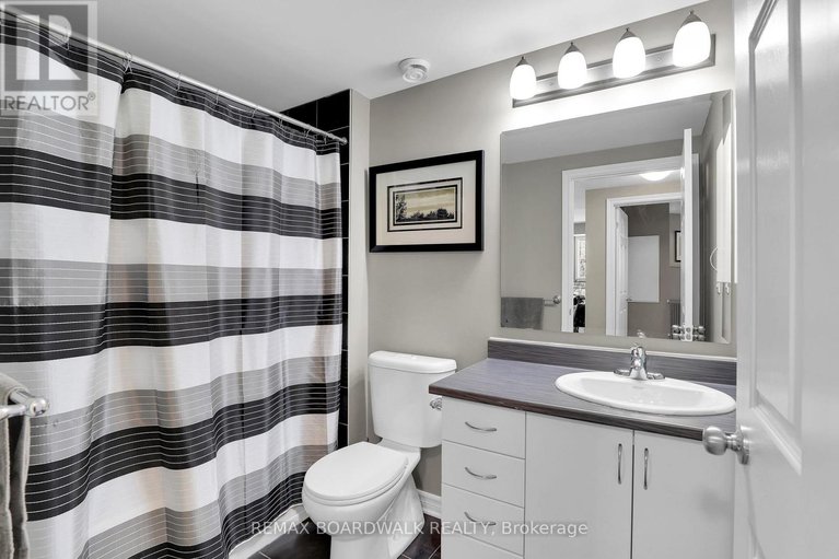 29634431/202-230-titanium-private-e/convent-glen-north/ottawa/ontario/K1C0C1_29