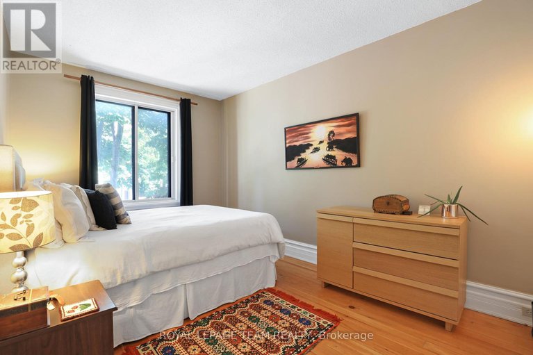 28518973/142-cathcart-street/lower-townbyward-market/ottawa/ontario/K1N5B8_25