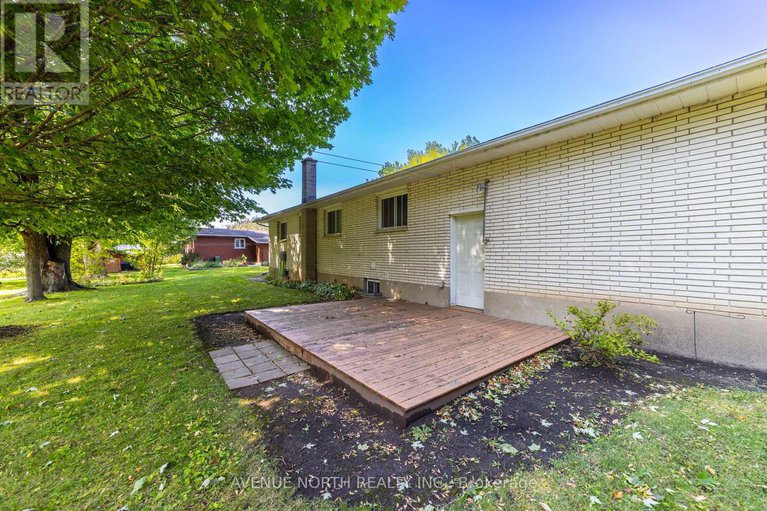 28833649/832-notre-dame-street/embrun/russell/ontario/K0A1W1_30