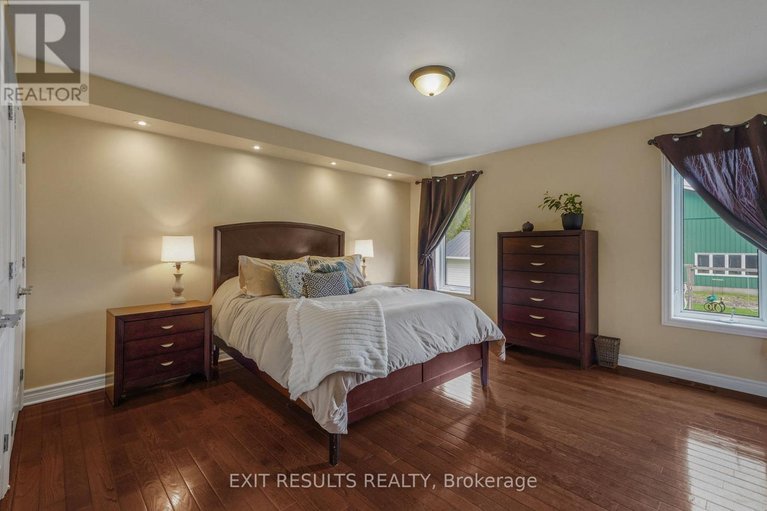 29689053/1887-champlain-street-e/clarencerockland-twp/clarence-rockland/ontario/K0A1N0_19