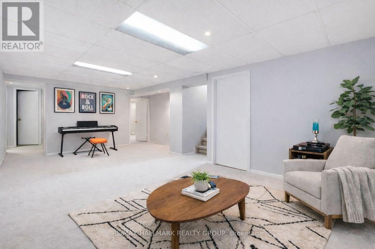 29402068/2036-kings-grove-crescent/beacon-hill-north/ottawa/ontario/K1J6G1_20