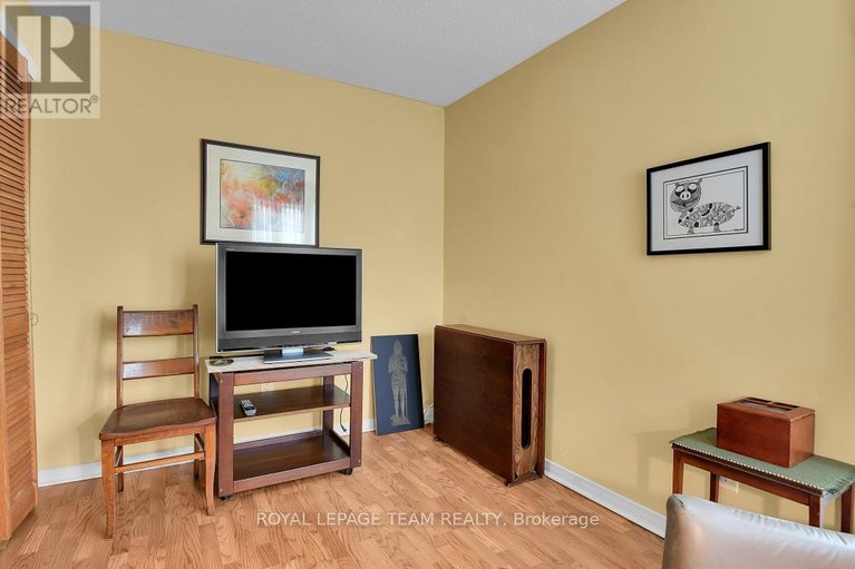 29224788/1137-ambleside-drive/woodroffe/ottawa/ontario/K2B8E2_17