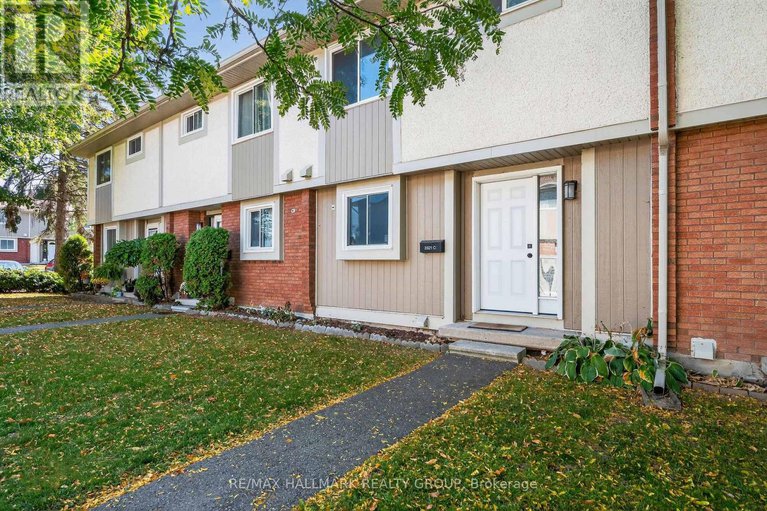 29036689/3921c-old-richmond-road/arbeatha-park/ottawa/ontario/K2H8T9_3