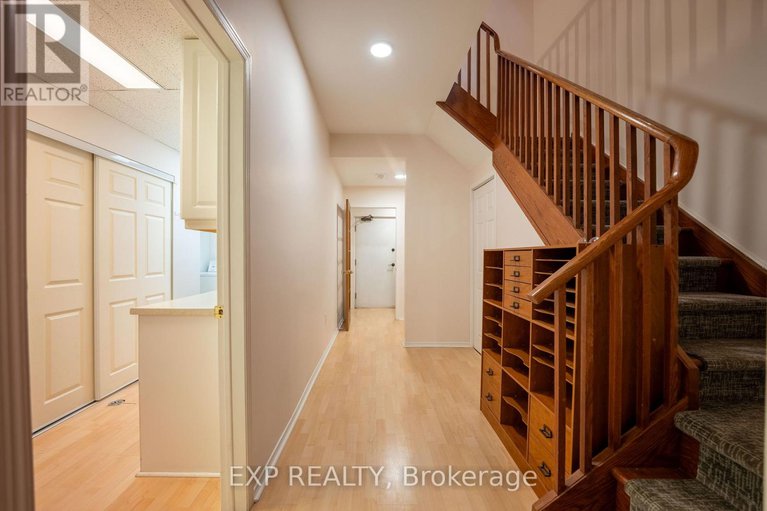 29256004/2-111-echo-drive/ottawa-east/ottawa/ontario/K1S5K8_27