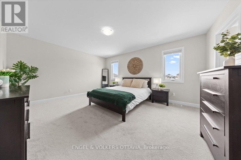 29402076/624-geneva-crescent/embrun/russell/ontario/K0A1W0_23