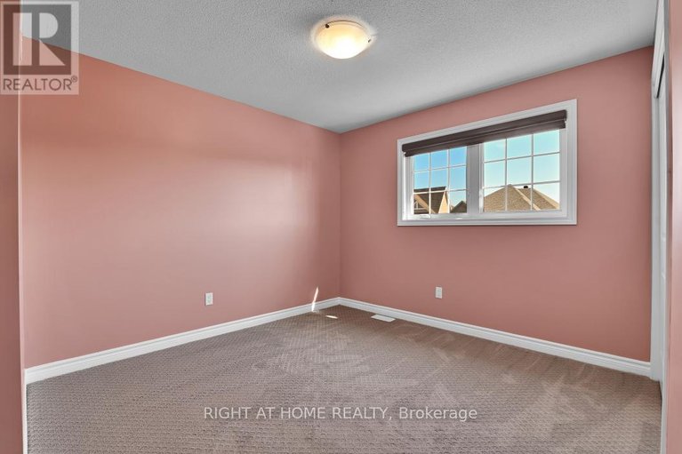 29583768/213-esturgeon-street/avalon-west/ottawa/ontario/K4A1G3_25