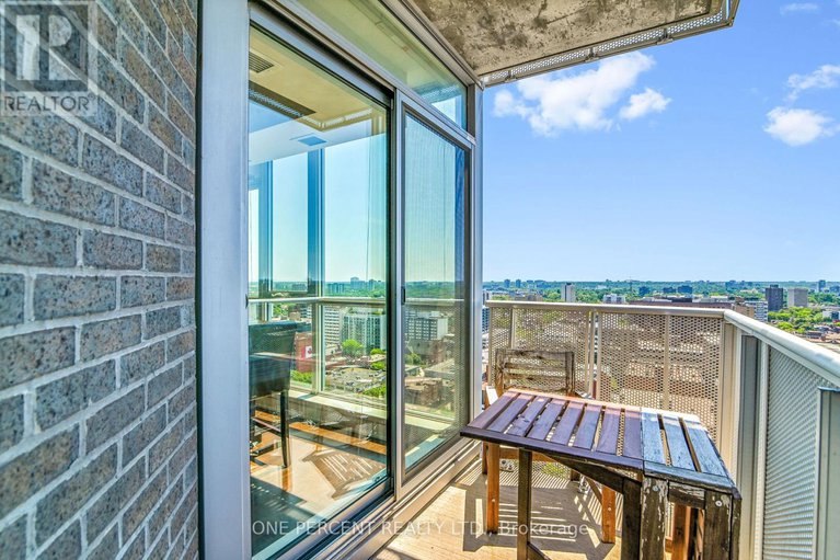 28549705/1905-40-nepean-street/ottawa-centre/ottawa/ontario/K2P0X5_24