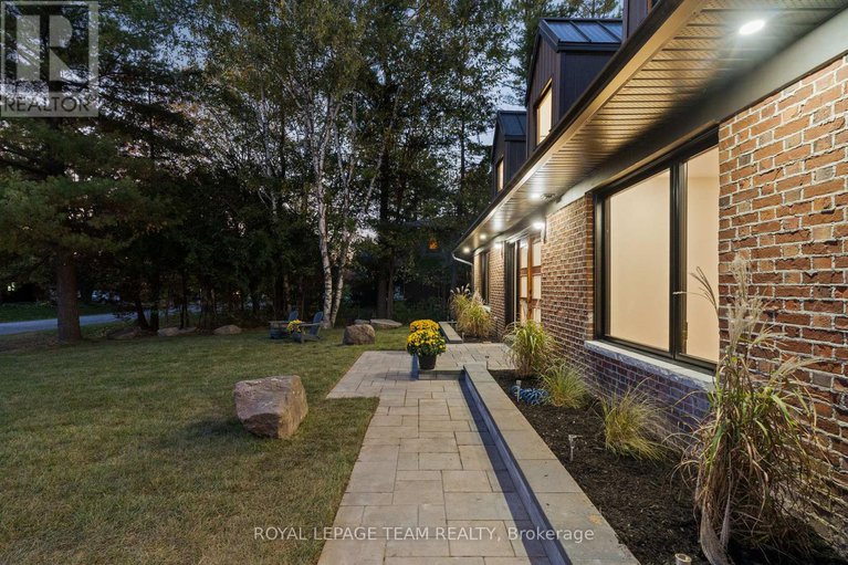 28989052/5575-south-sunset-drive/manotick-long-island-nicholls-island/ottawa/ontario/K4M1J4_45