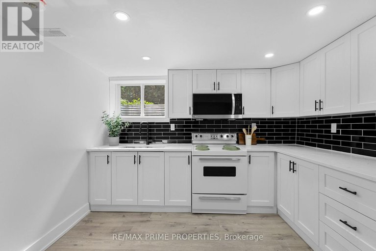 29378490/1035-connery-avenue/elmvale-acresurbandale/ottawa/ontario/K1G2N9_31