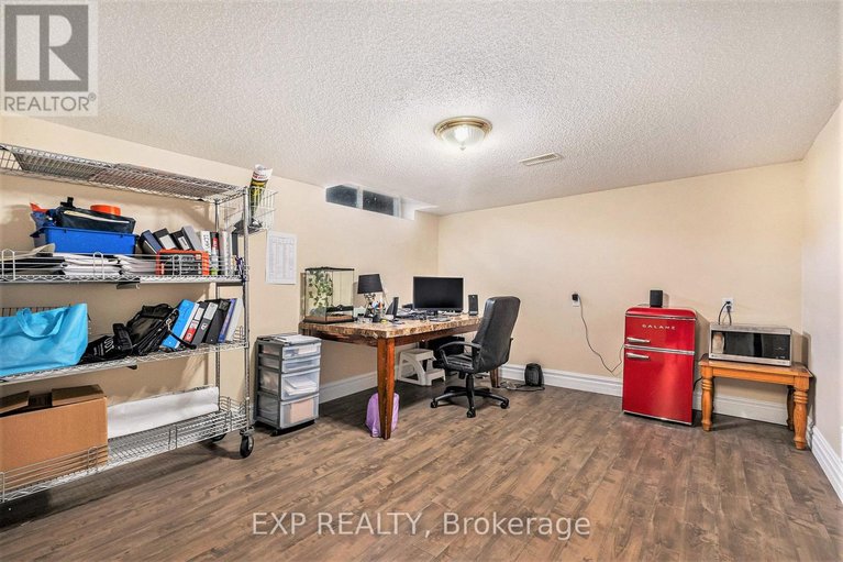 29453383/61-lamadeleine-boulevard/embrun/russell/ontario/K0A1W0_21