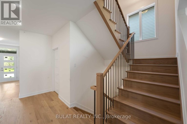 28281768/1361-kitchener-avenue/ellwood/ottawa/ontario/K1V6W1_13