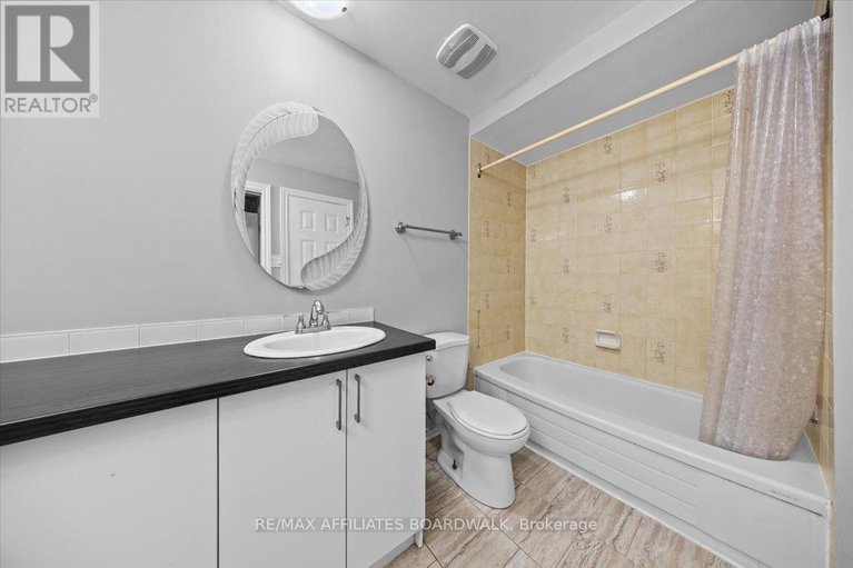 29211965/6482-bilberry-drive-w/convent-glen-north/ottawa/ontario/K1C4N8_33