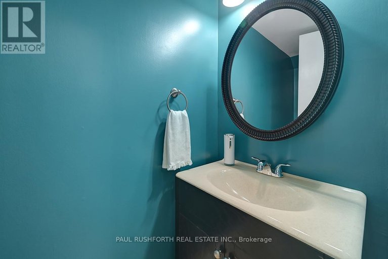 29639209/382-verdon-private/hunt-club-parkgreenboro/ottawa/ontario/K1T3A3_12