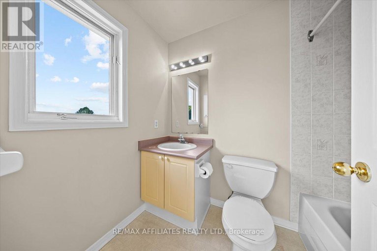 28647317/1510-duplante-avenue/fallingbrookpineridge/ottawa/ontario/K4A3Y8_22