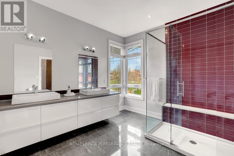 29660166/1285-livingstone-avenue/alta-vista/ottawa/ontario/K1H7P7_17