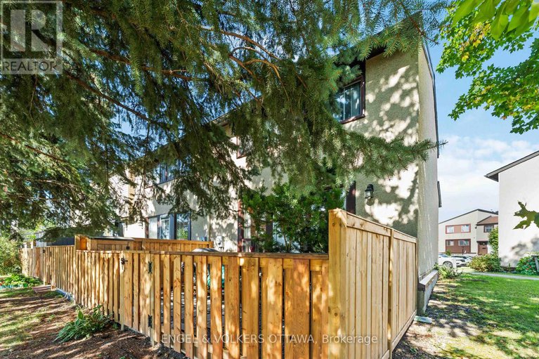 28946103/58-1375-bethamy-lane/beacon-hill-south/ottawa/ontario/K1J8P5_29