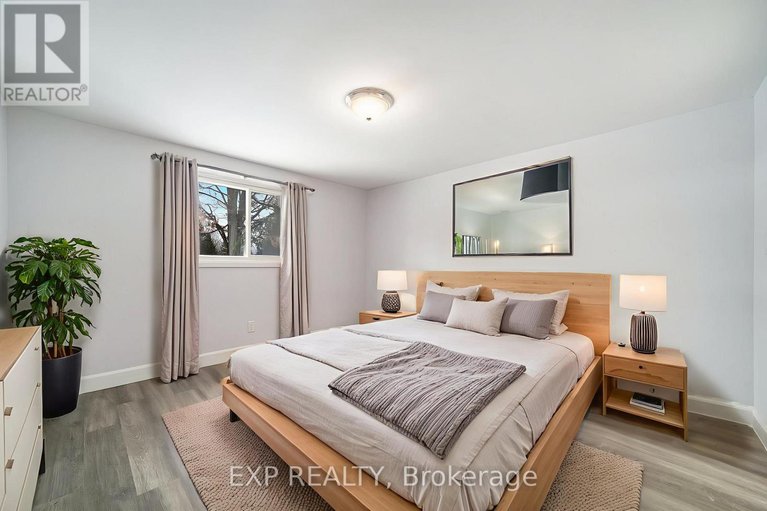 29103619/35-lazy-nol-court/fringewood/ottawa/ontario/K2S1T5_15