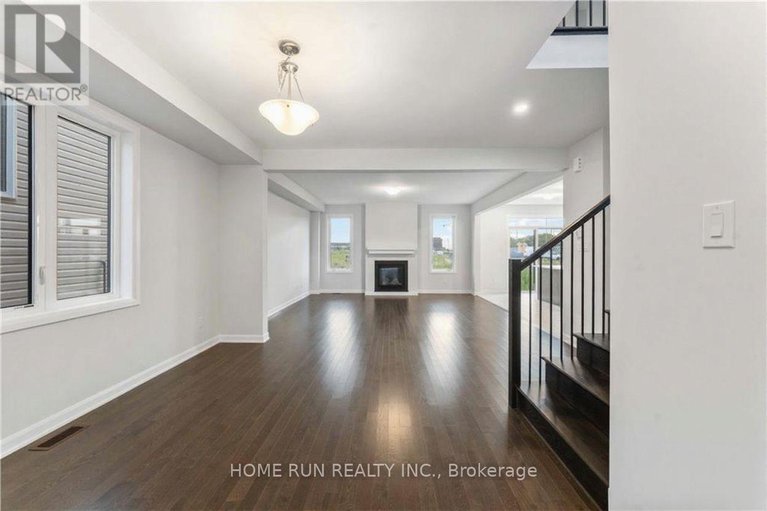 29282326/106-lynn-coulter-street/half-moon-bay/ottawa/ontario/K2J7C5_2