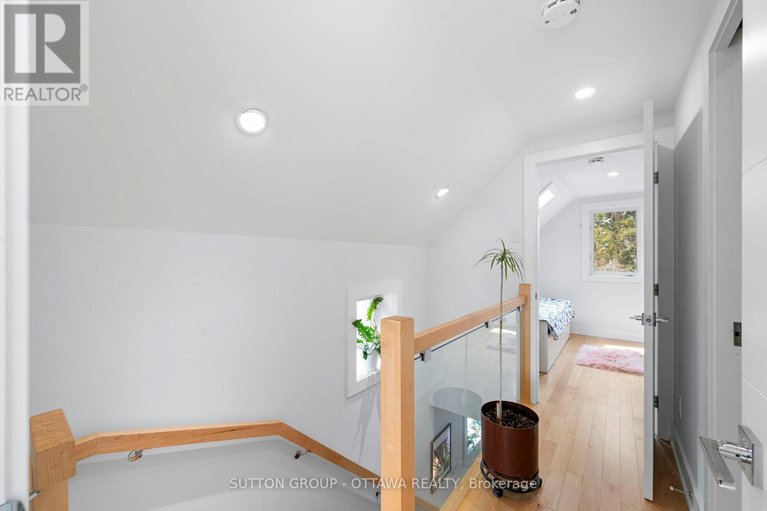 29613583/81-armstrong-street/hintonburg/ottawa/ontario/K1Y2V6_26