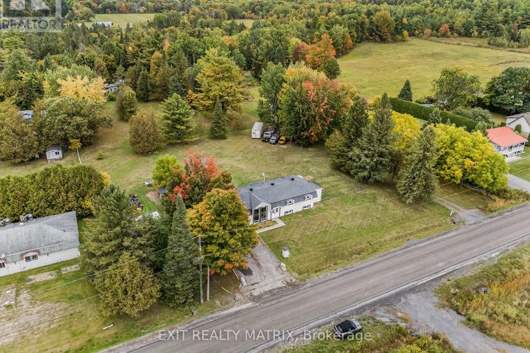 28913280/1895-clark-road/clarencerockland-twp/clarence-rockland/ontario/K4K1K7_32
