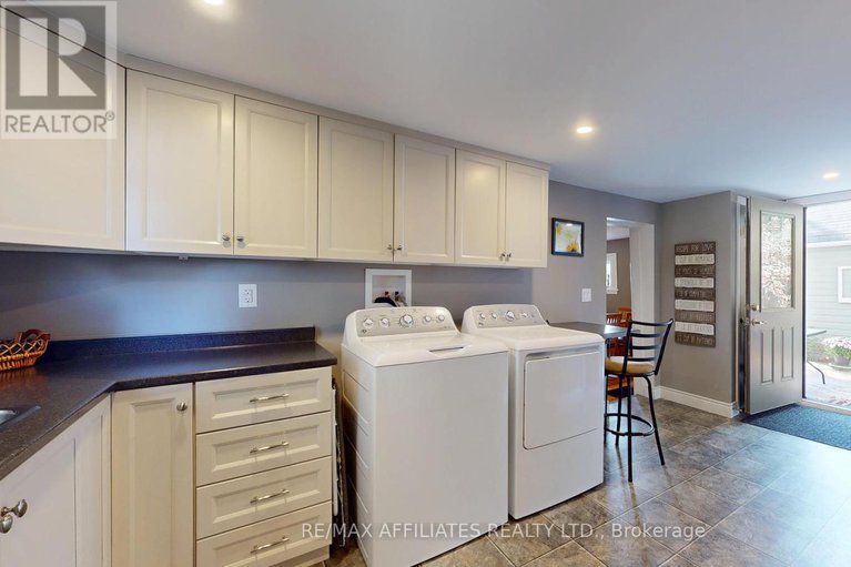 28913072/2-daniel-street/brockville/brockville/ontario/K6V4Z3_16