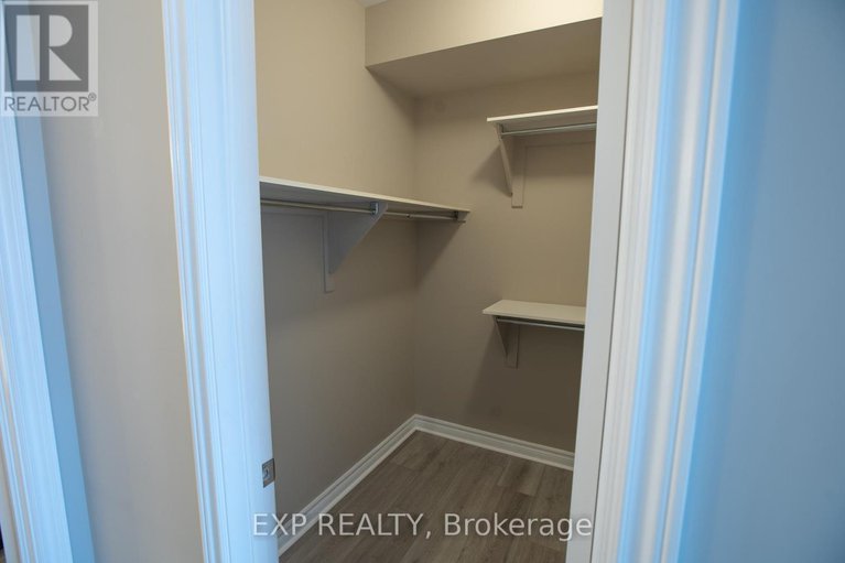 29264744/305-301-bayrose-drive/strandherd/ottawa/ontario/K2J5W3_19