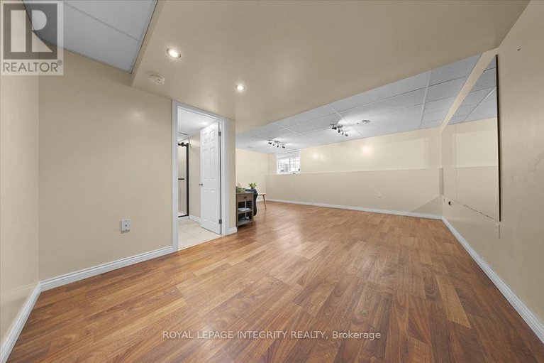 29623181/236-wabiskaw-private/stonebridge/ottawa/ontario/K2J0E5_32