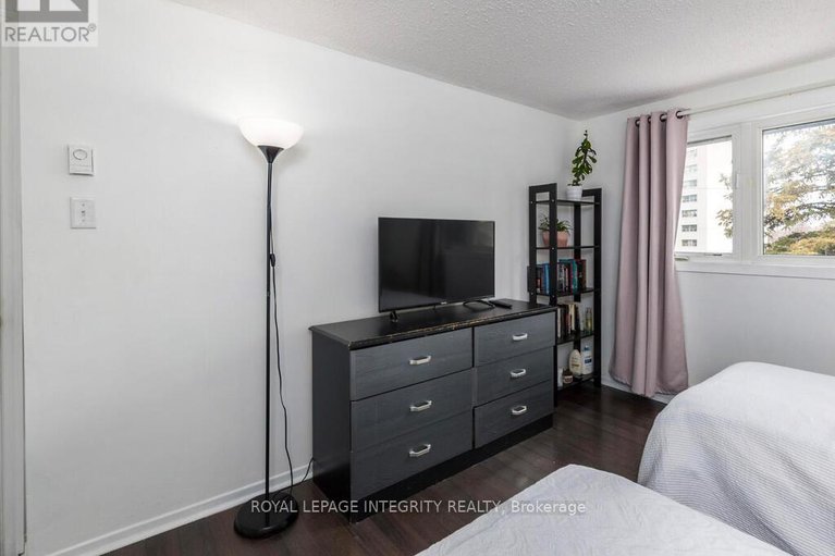 29466721/54-1316-greenbank-road/redwood-park/ottawa/ontario/K2H8X6_20