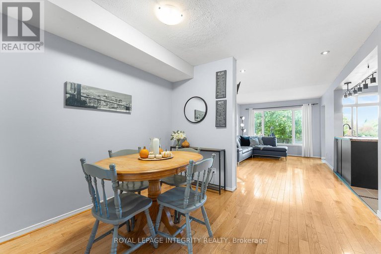 28929177/5-banchory-crescent/morgans-grantsouth-march/ottawa/ontario/K2K2V4_5