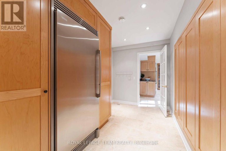 28943103/60-vaan-drive/merivale-gardens/ottawa/ontario/K2G0C9_9