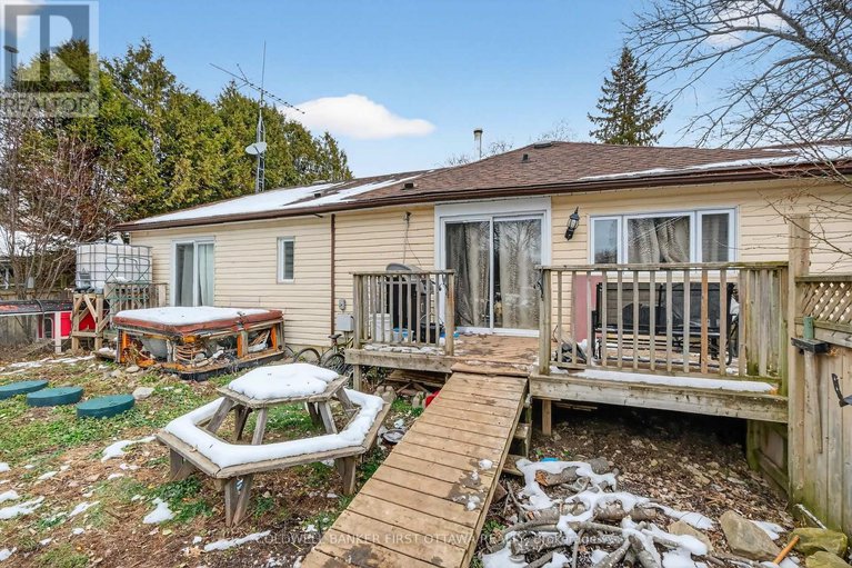 29118869/4610-gregoire-road/osgoode-twp-east-incl-kenmore/ottawa/ontario/K4R1E5_19