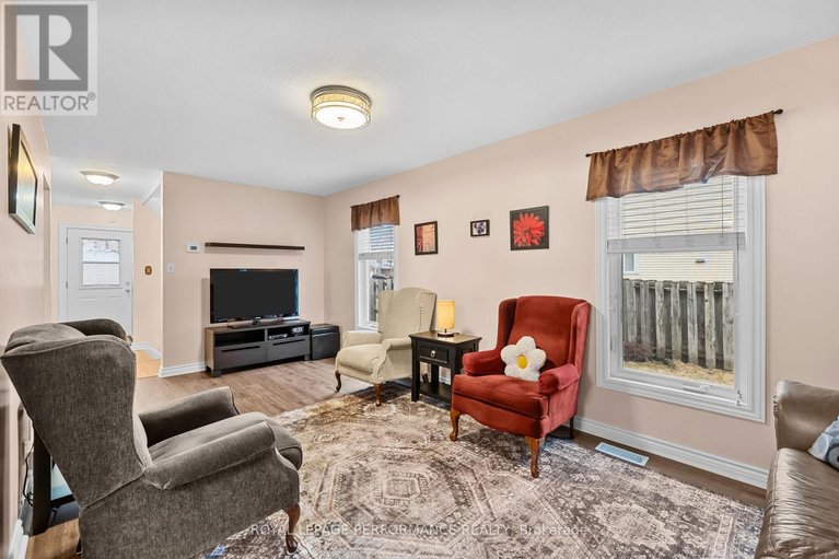 29594623/1782-radway-terrace/chateauneuf/ottawa/ontario/K1C5K2_13