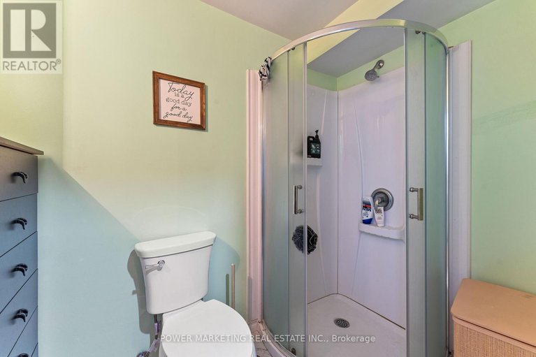 28857393/270-mica-crescent/town-of-rockland/clarence-rockland/ontario/K4K0E2_18