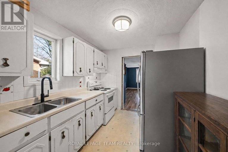 29656650/26-starwood-road/meadowlandsst-claire-gardens/ottawa/ontario/K2G1Y8_10