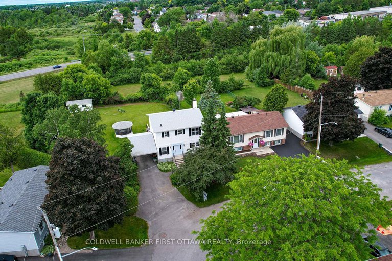 29416958/22-poole-creek-crescent/fringewood/ottawa/ontario/K2S1T6_5