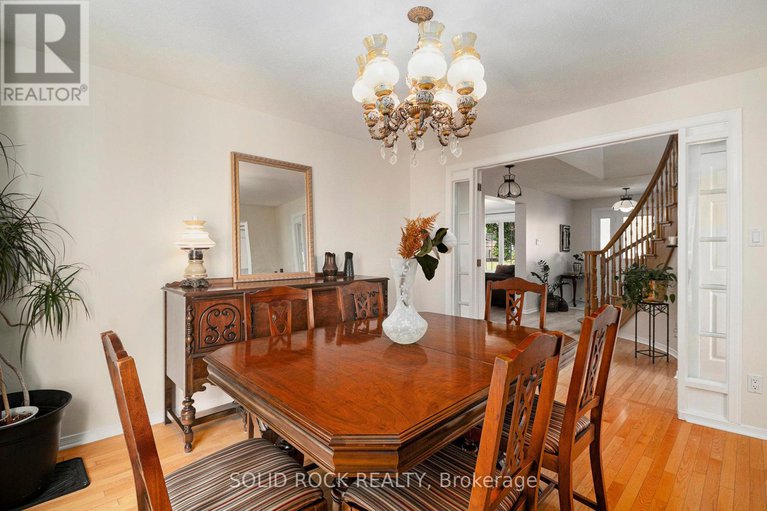 28813811/1674-sansonnet-street-s/chapel-hill/ottawa/ontario/K1C5Y6_12
