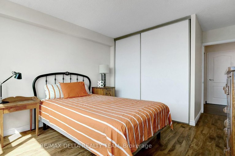 29672097/1001-555-brittany-drive/viscount-alexander-park/ottawa/ontario/K1K4C5_19