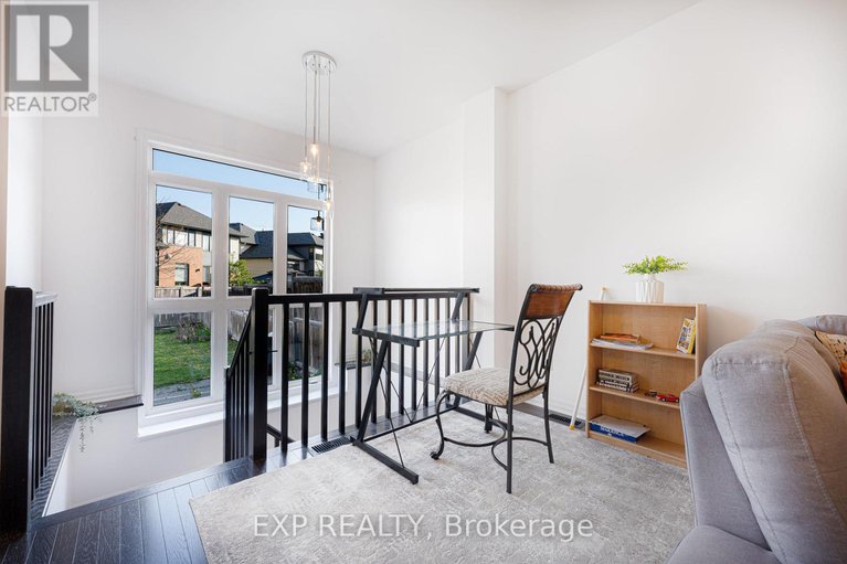 28585146/137-hawkeswood-drive/riverside-southgloucester-glen/ottawa/ontario/K4M0E6_14