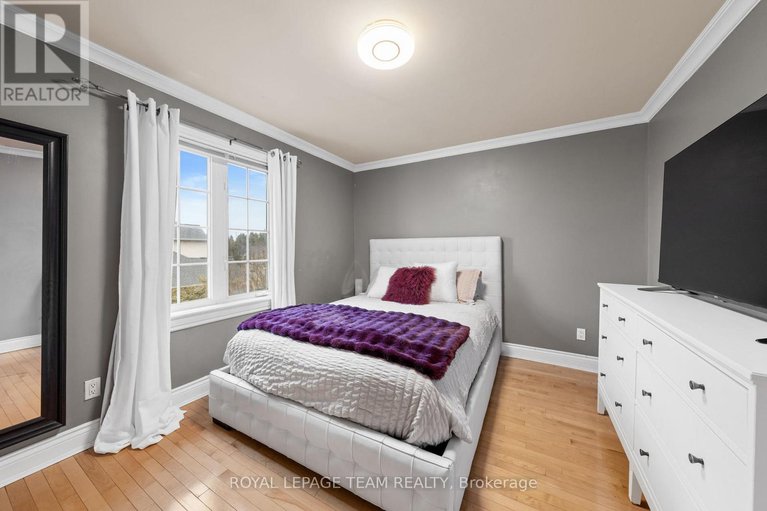 29572534/5440-wadell-court/manotick-village-manotick-estates/ottawa/ontario/K4M1L3_30