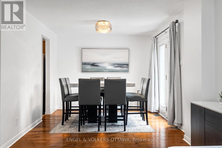 29176704/29-valley-ridge-street/borden-farmstewart-farmcarleton-heightsparkwood-hills/ottawa/ontario/K2E7W3_11