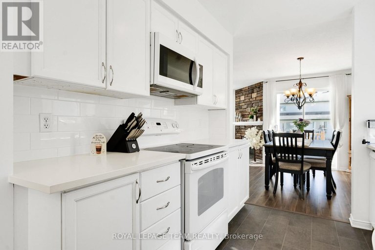 29671014/11-liette-court/kemptville/north-grenville/ontario/K0G1J0_17